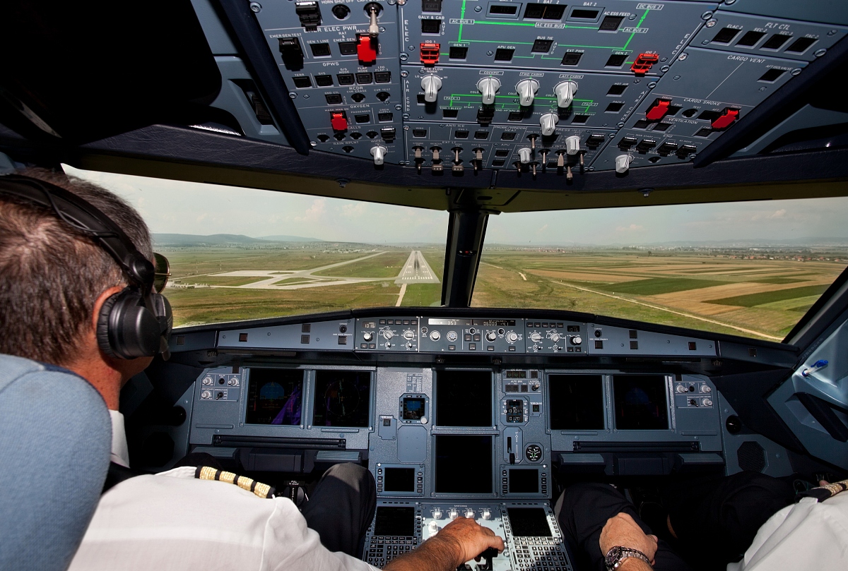 真实飞机模拟驾驶游戏_驾驶模拟飞机真实游戏手机版_模拟驾驶飞机的游戏