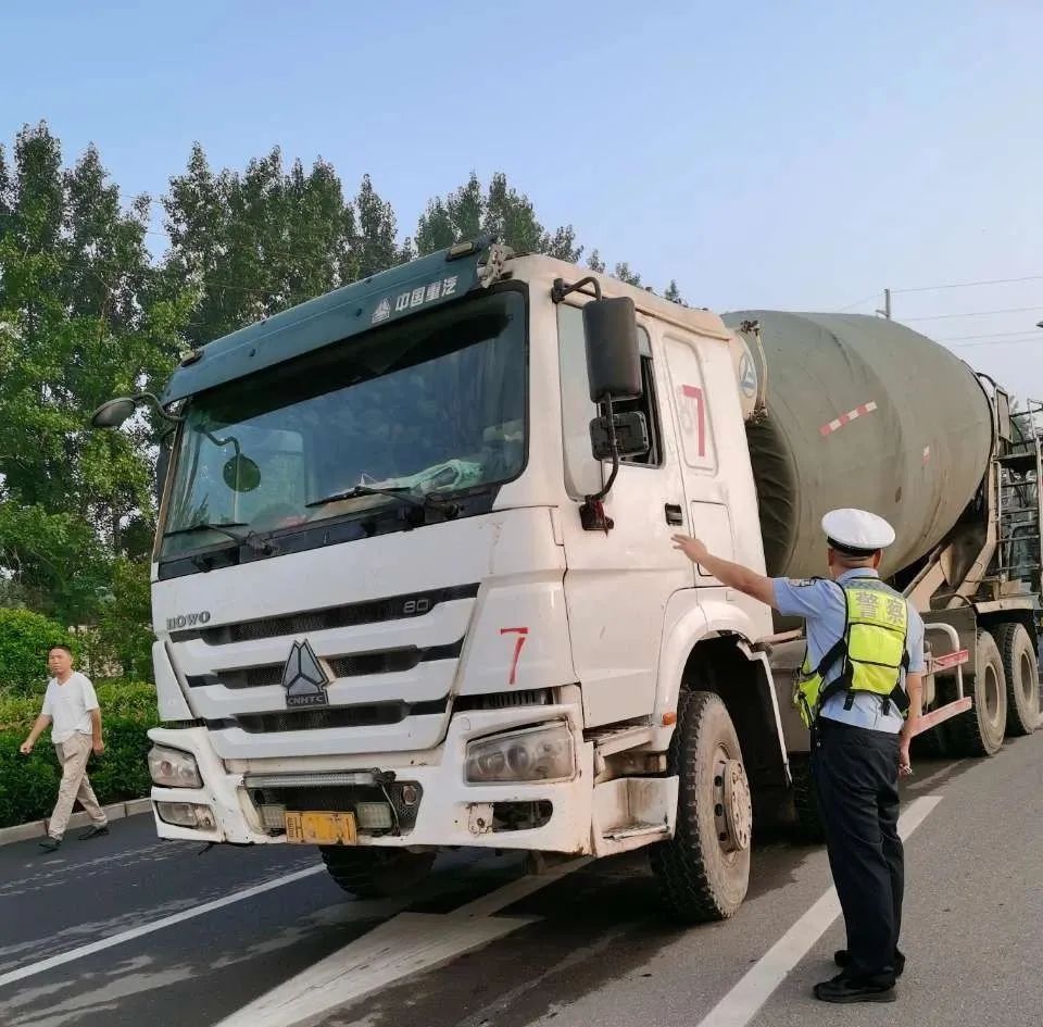 大车吃小车_大车吃小车电影科幻片_大车吃小车下载安装