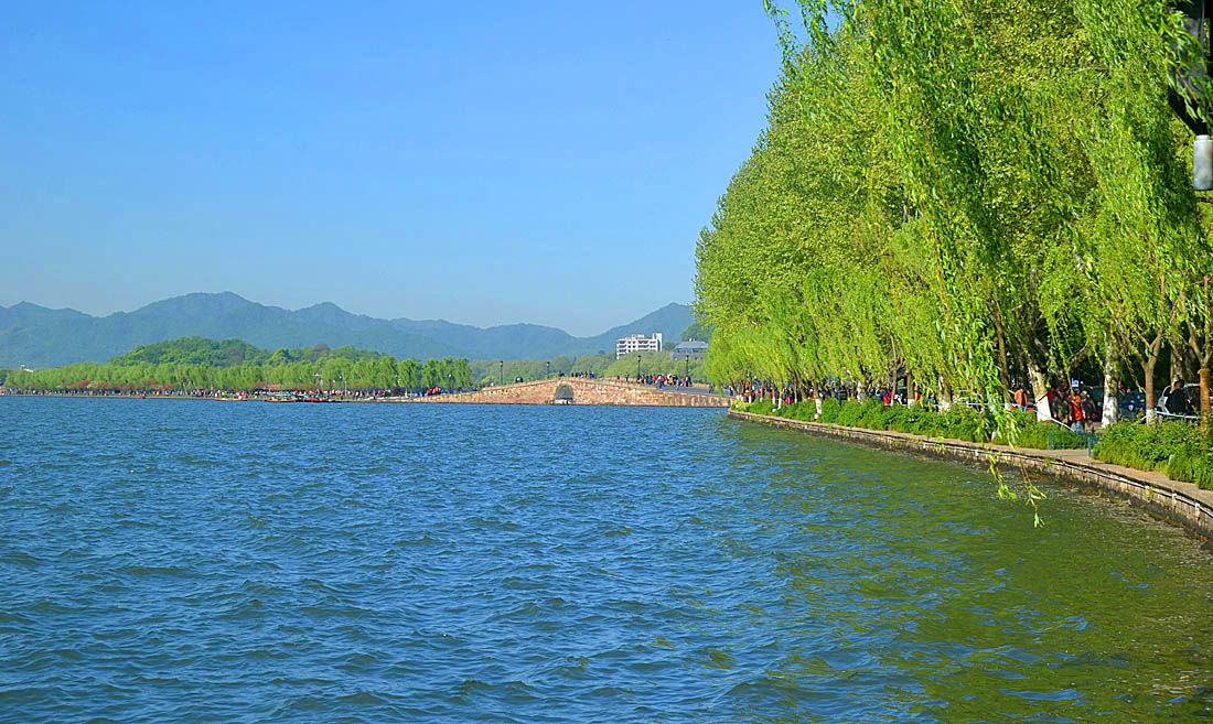 春天去杭州西湖哪个景点好_春天去杭州欣赏西湖十景更适合游览_杭州西湖玩什么