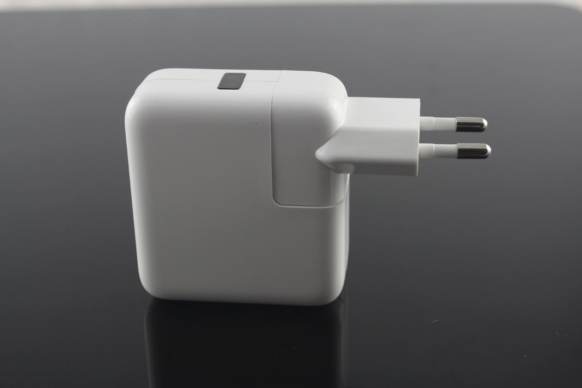 苹果13充电器是什么接口-苹果13充电器接口评测：老牌稳定v