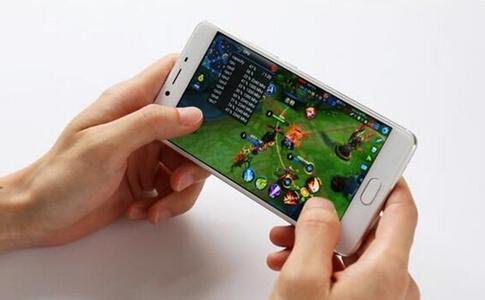 取代电脑手机游戏的软件_手机游戏取代掌机游戏_电脑游戏被手机取代