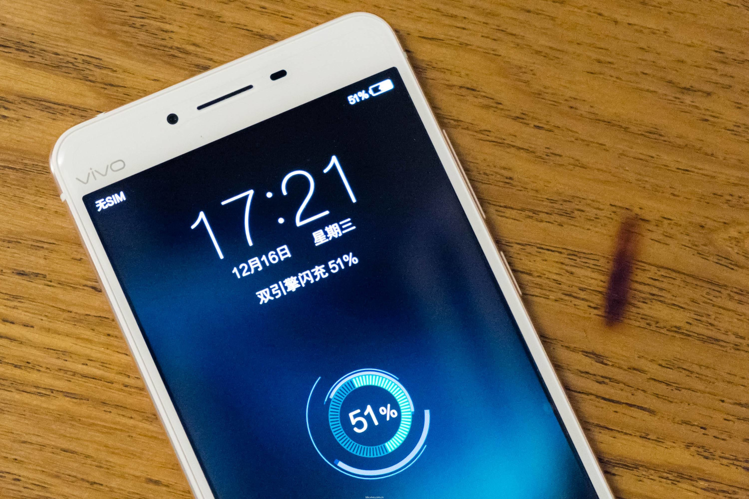 600毫安手机玩游戏_5000毫安手机玩游戏多久_5000毫安手机打游戏