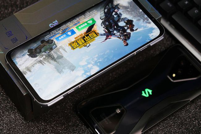 15寸游戏手机：超大屏幕、强大处理器，让游戏体验瞬间升级