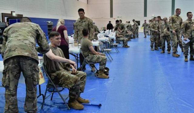 当兵了能不能玩手机游戏-当兵新规：训练勿碰，休息有度，手机游