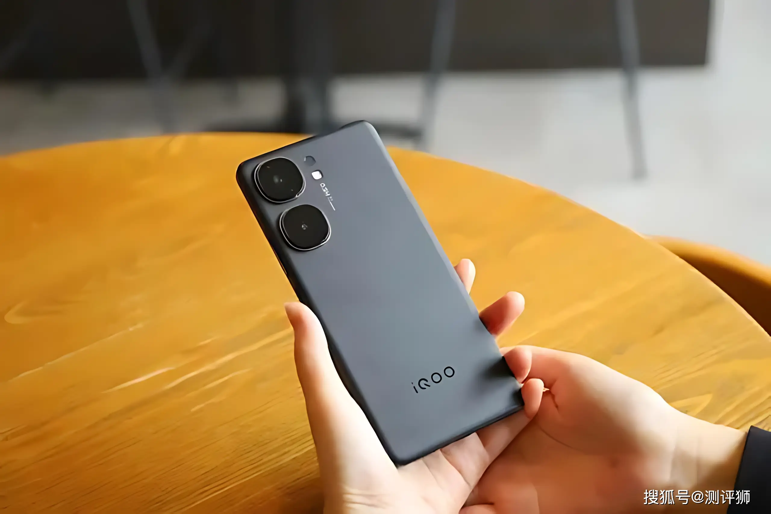 oppo500元游戏手机-OPPO 500元游戏手机：性能与