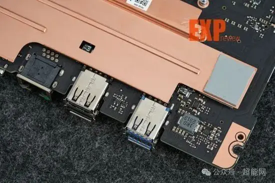 rog游戏手机vs苹果手机-Rog 游戏手机与苹果手机对比：